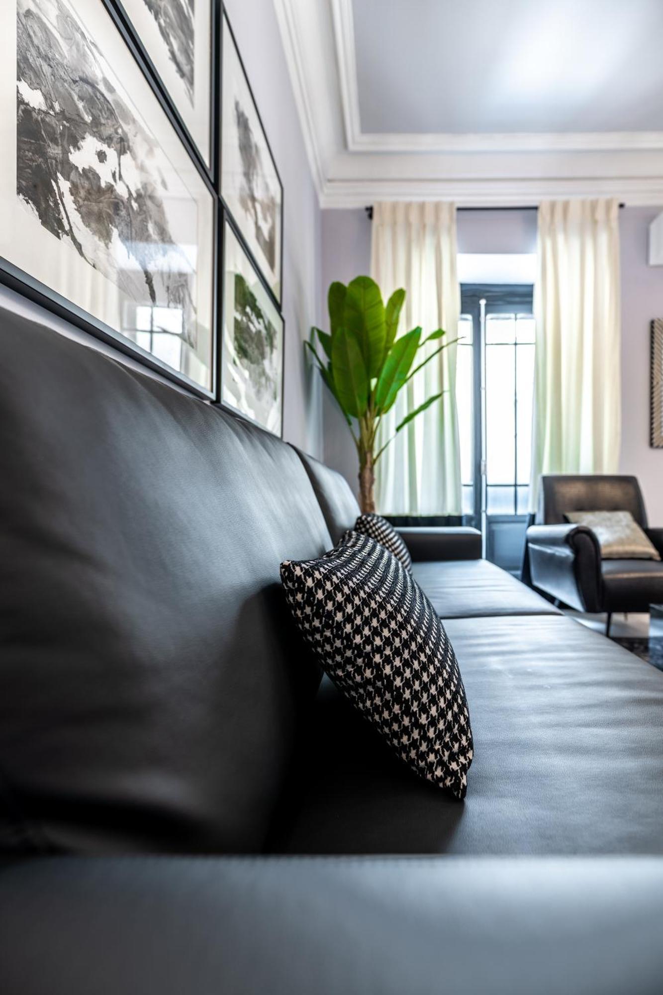 Gran Via Suite, By Presidence Rentals Madrid Extérieur photo